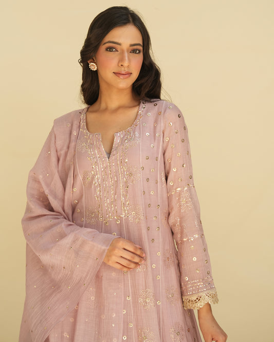 mauve-mul-chanderi-chikankari-close-up